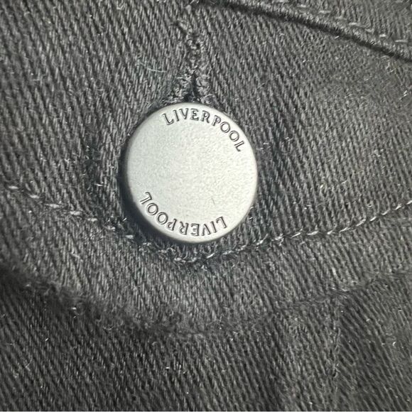Stitch Fix Liverpool Kolten Denim Jacket Womens Medium Black Button Powerflex - Picture 4 of 11